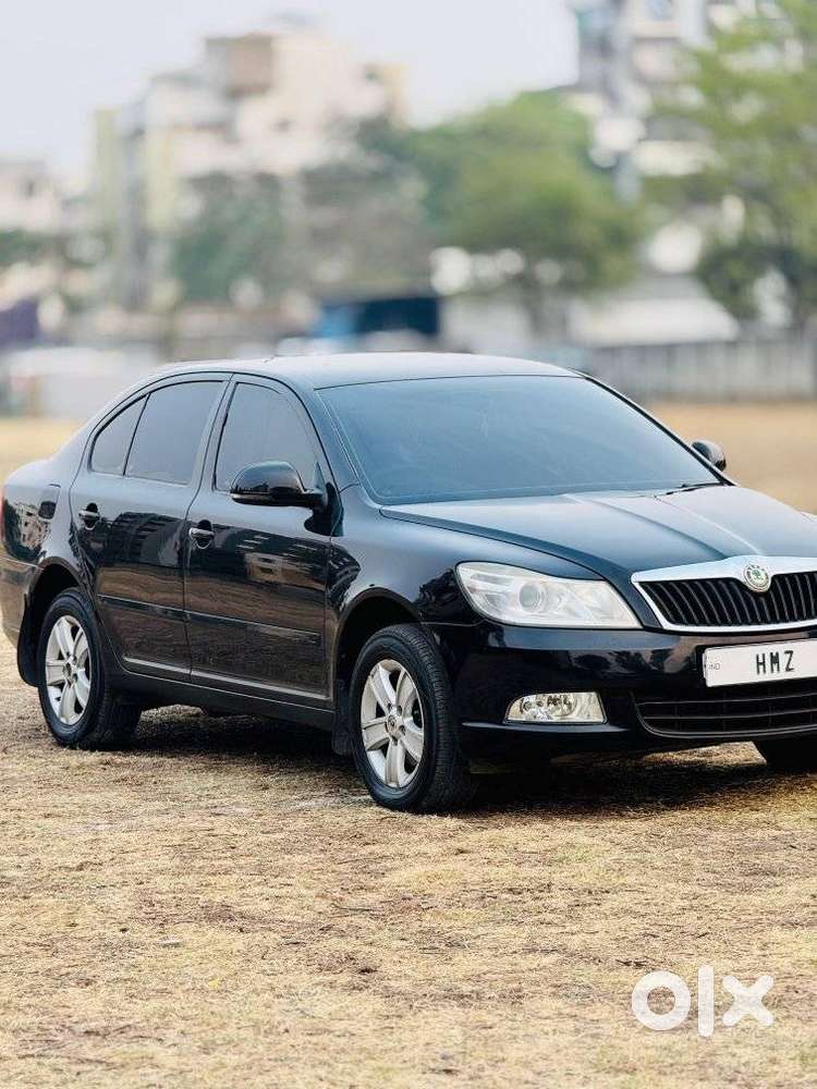 Skoda Laura Ambiente 2.0 Tdi Cr Manual, 2012, Diesel