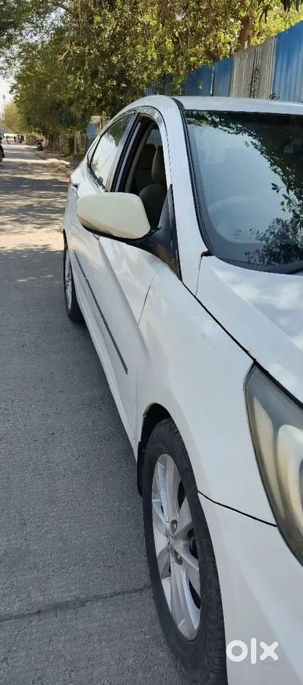 Hyundai Verna 2011 Petrol Well Maintained