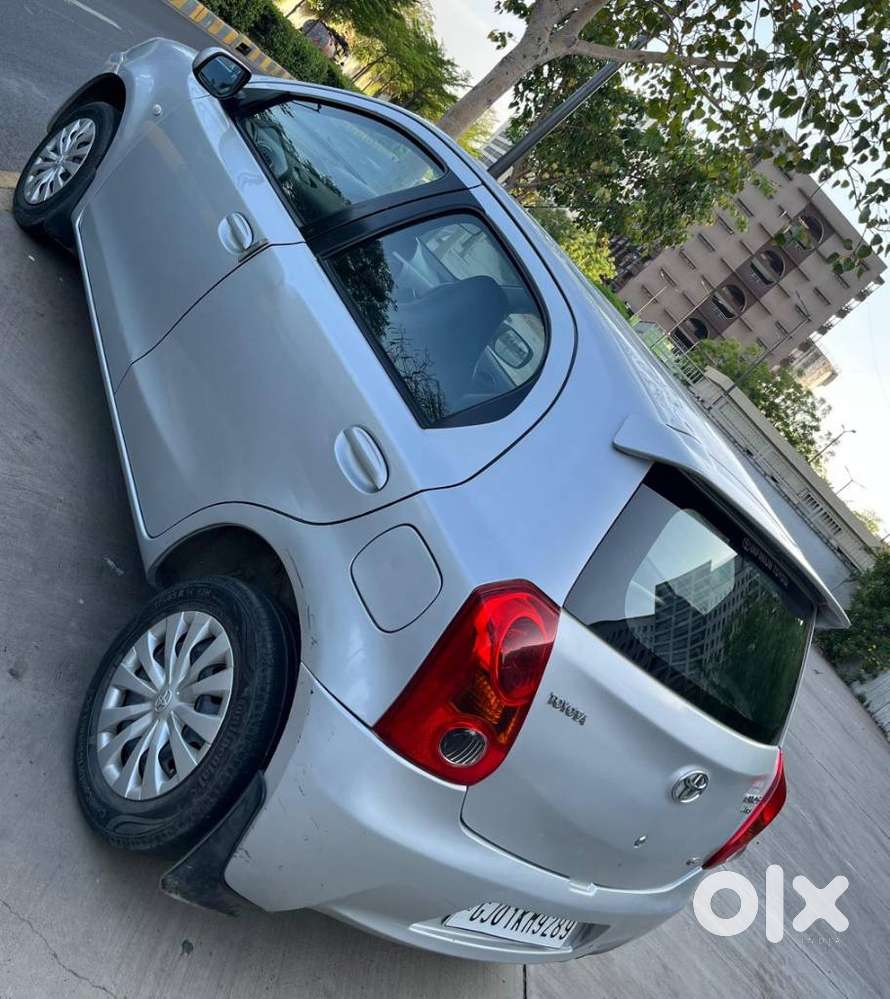 Toyota Etios Liva 2011-2012 G, 2011, Petrol