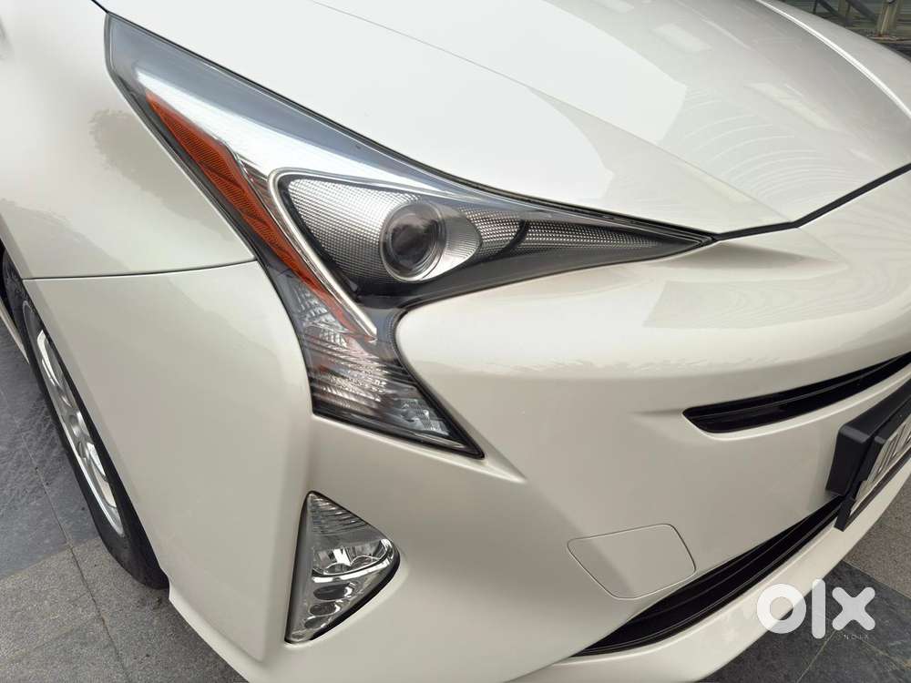 Toyota Prius Z8, 2017, Petrol