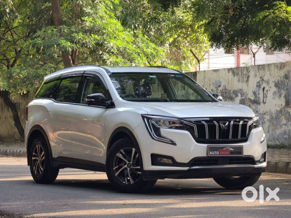 Mahindra Xuv700 2.0 Ax 5 Petrol Mt 7 Str, 2022, Petrol