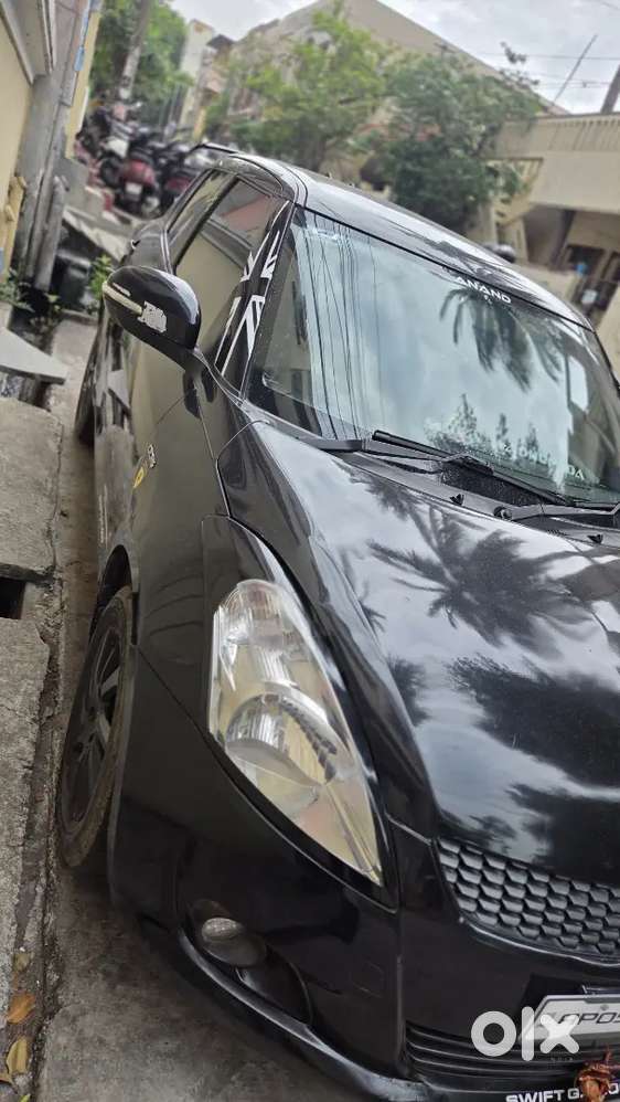 Maruti Suzuki Swift 2013 Diesel Zdi Alloywheels Top End