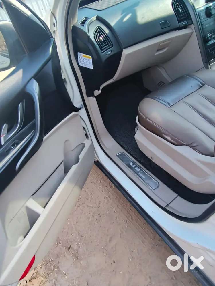 Xuv 500 W10