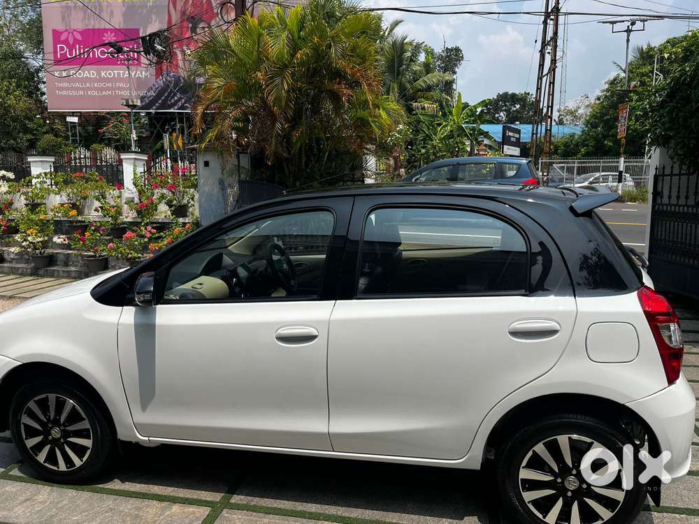 Toyota Etios Liva 1.2 Vx Dual Tone, 2018, Petrol