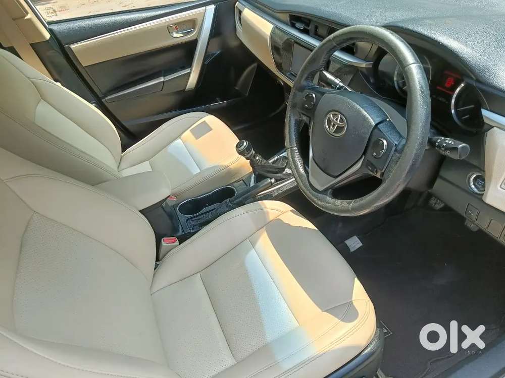 Corolla Altis 2015 Gl Top Variant Petrol