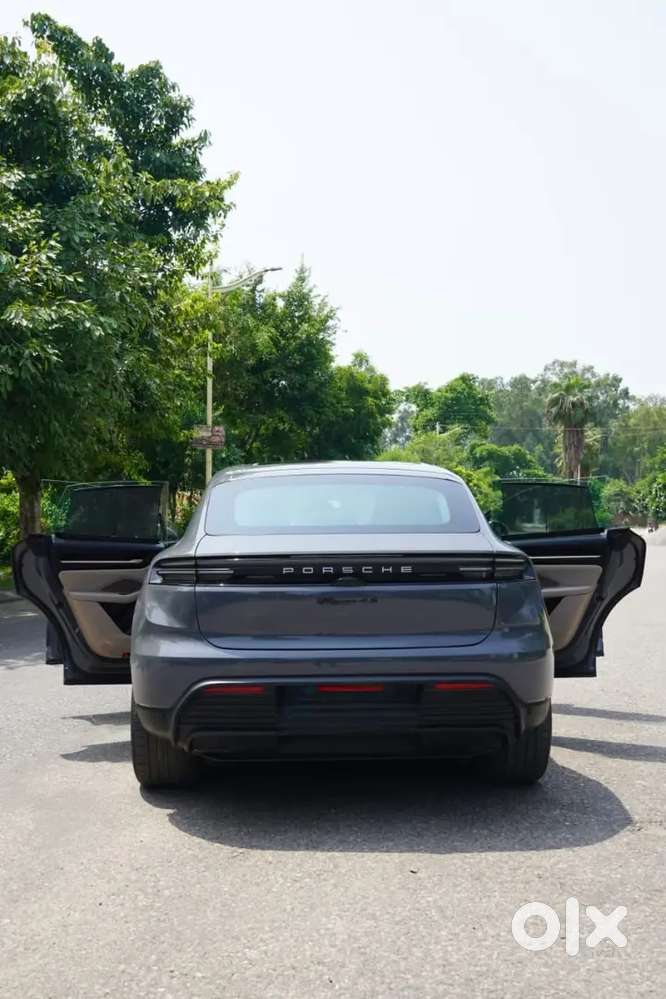 Porsche Macan Ev 4s  2025