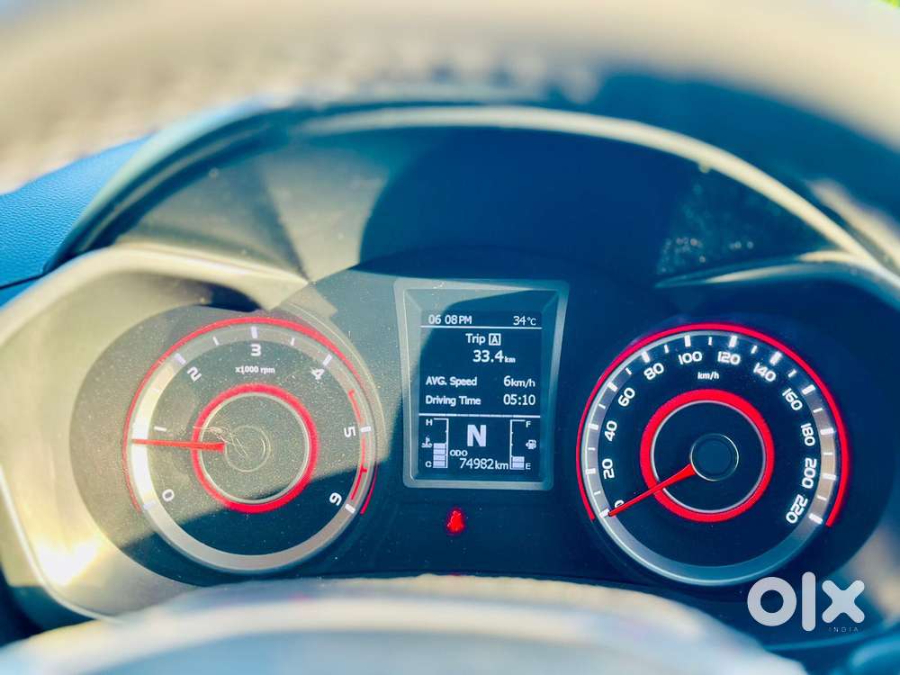 Mahindra Xuv300 W8 (o) 1.5 Diesel Amt, 2019, Diesel