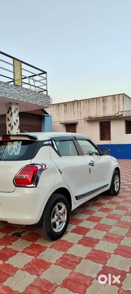 Maruti Suzuki Swift Vvt Vxi, 2021, Petrol