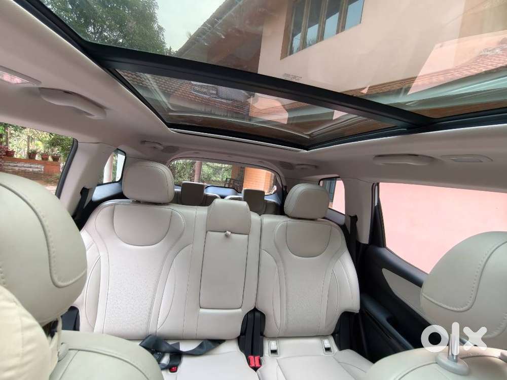 Xuv700 Ax7 Luxury At 2023  13,500 Km