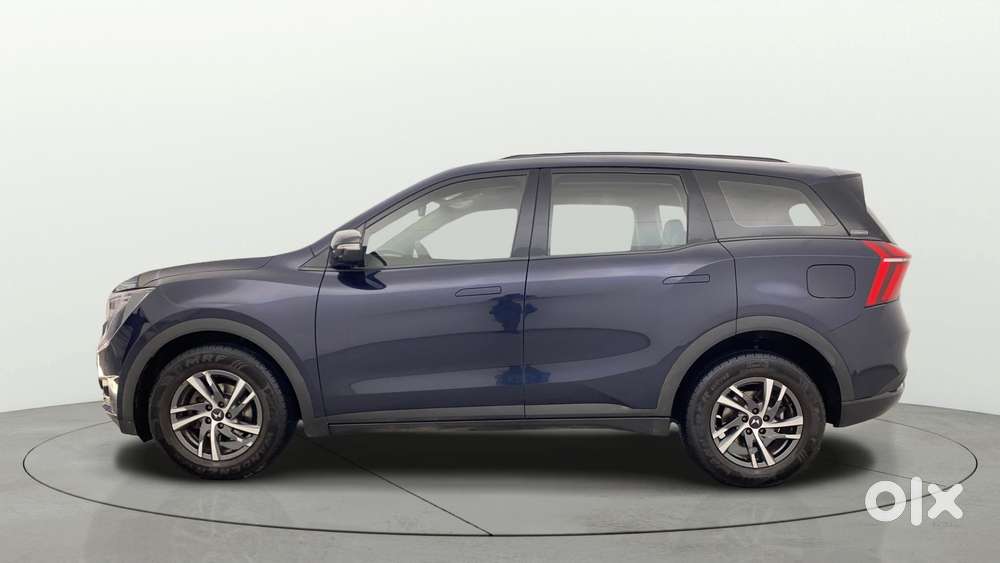 Mahindra Xuv700 2.0 Ax 5 Petrol At Str, 2024, Petrol