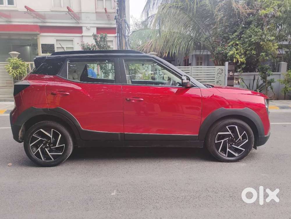 Mahindra Xuv 3xo Ax7l 1.2 Petrol At (pg), 2024, Petrol