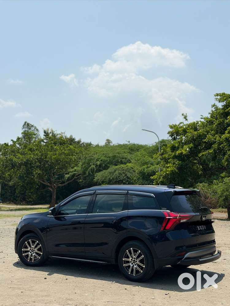 Mahindra Xuv700 2025 Diesel Well Maintained