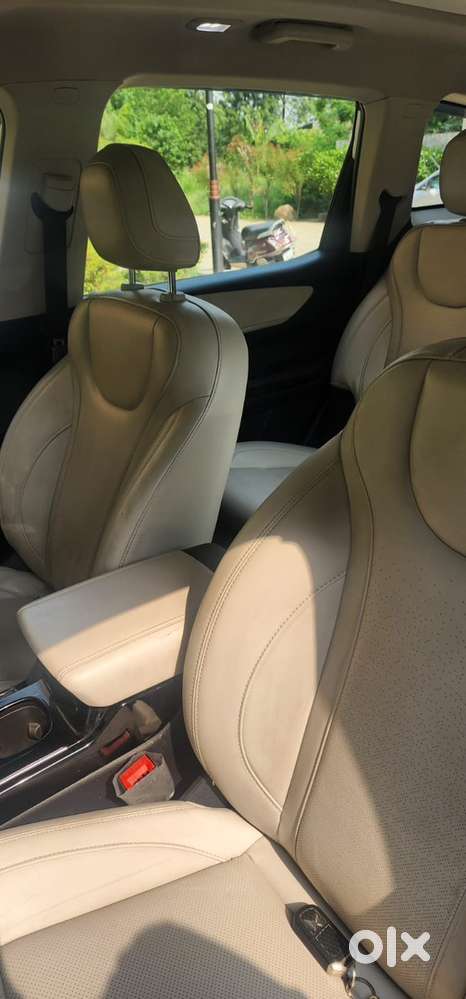 Mahindra Xuv700 Diesel 2022