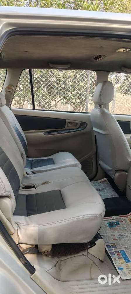 Toyota Innova 2.5 G (diesel) 7 Seater Bs Iv, 2012, Diesel