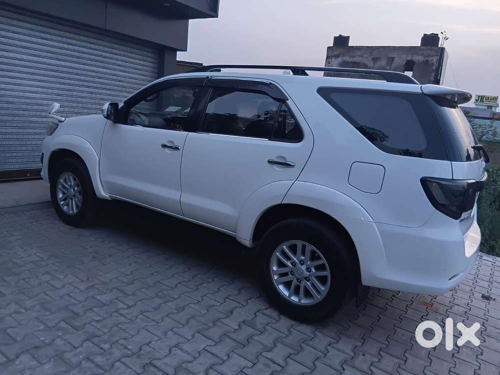 Toyota Fortuner Diesel Manual 2012