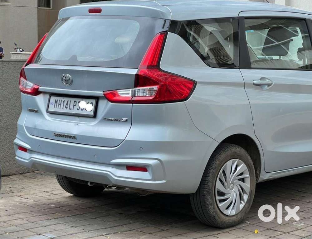 2024 Toyota Rumion Automatic, 36k Kms, Silver, 1st Owner