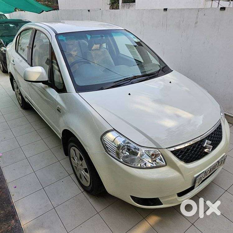 Maruti Suzuki Sx4 Vxi Bsiv, 2013, Petrol