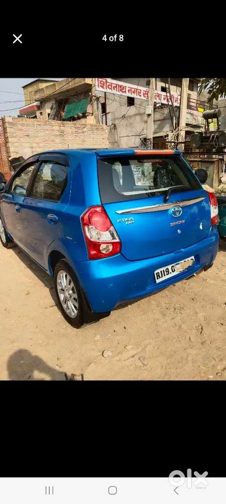 Toyota Etios Liva 2015.