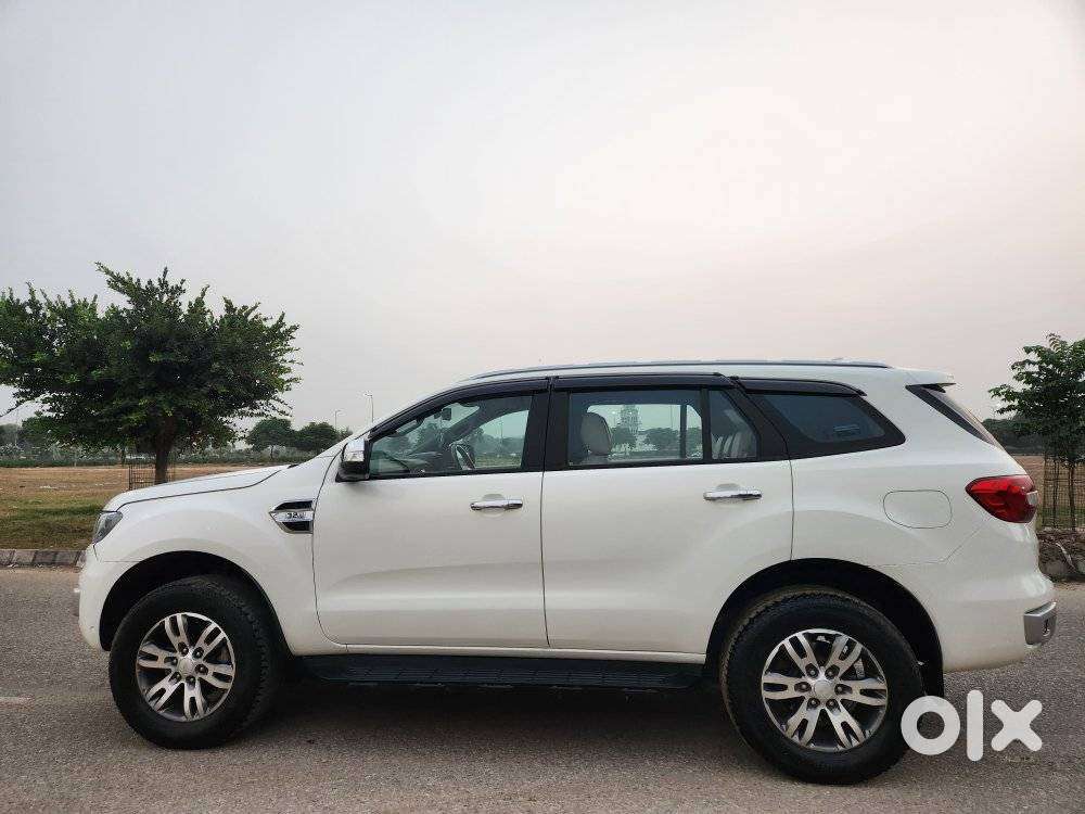 Ford Endeavour 3.2 Titanium At 4x4, 2016, Diesel