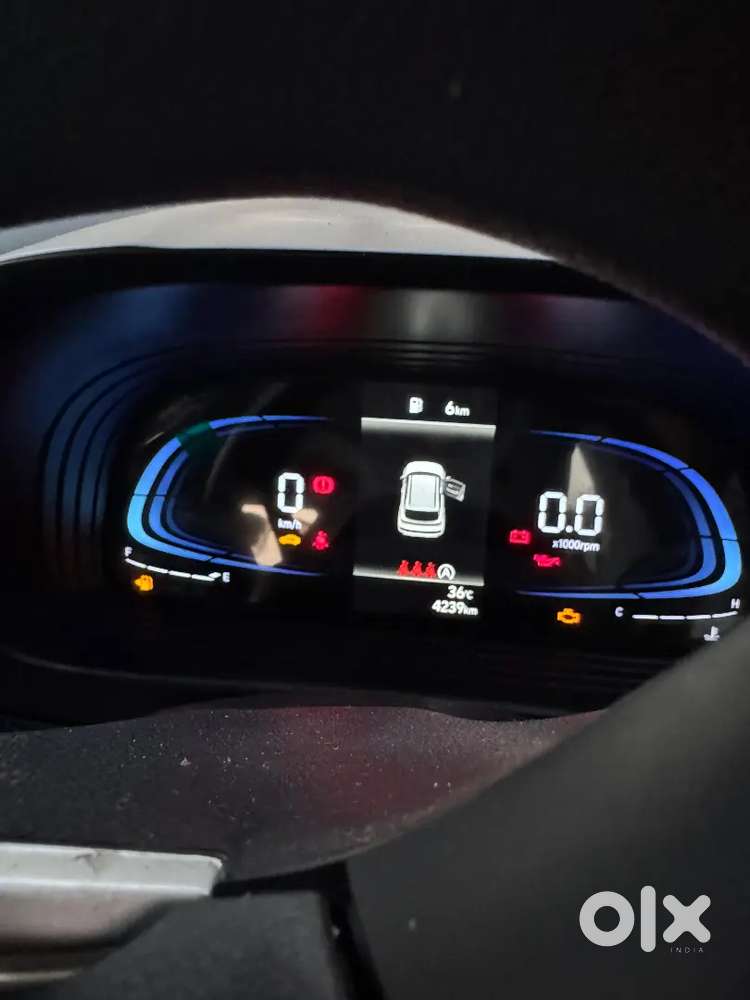 Hyundai New Venue 2024 Petrol 4200 Km Driven