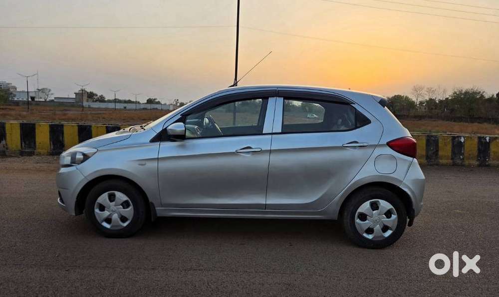 Tata Tiago 1.2 Revotron Xta, 2018, Petrol