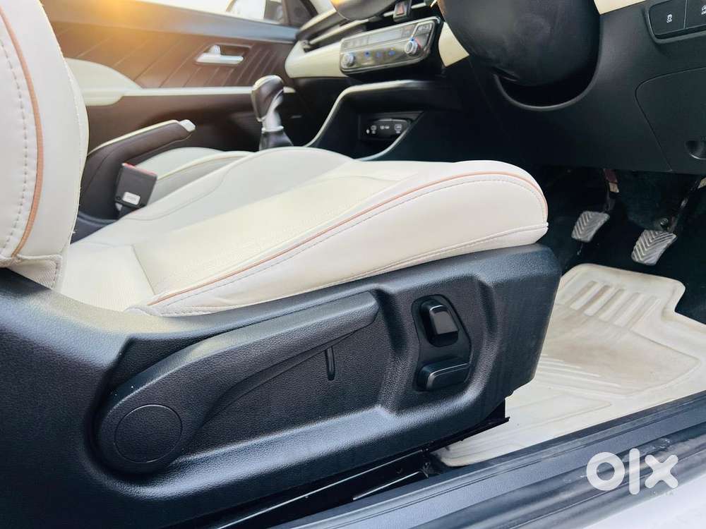 Hyundai Verna 1.5 Mpi Mt Sx (o), 2024, Petrol