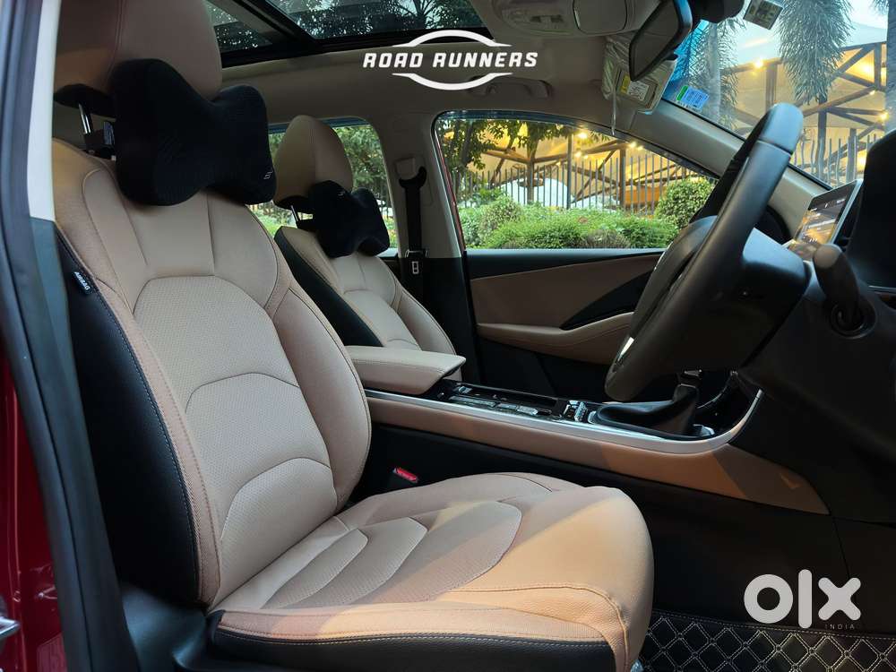 Mg Hector Plus Sharp Pro 1.5 Turbo Petrol Cvt 7 Str, 2026, Petrol