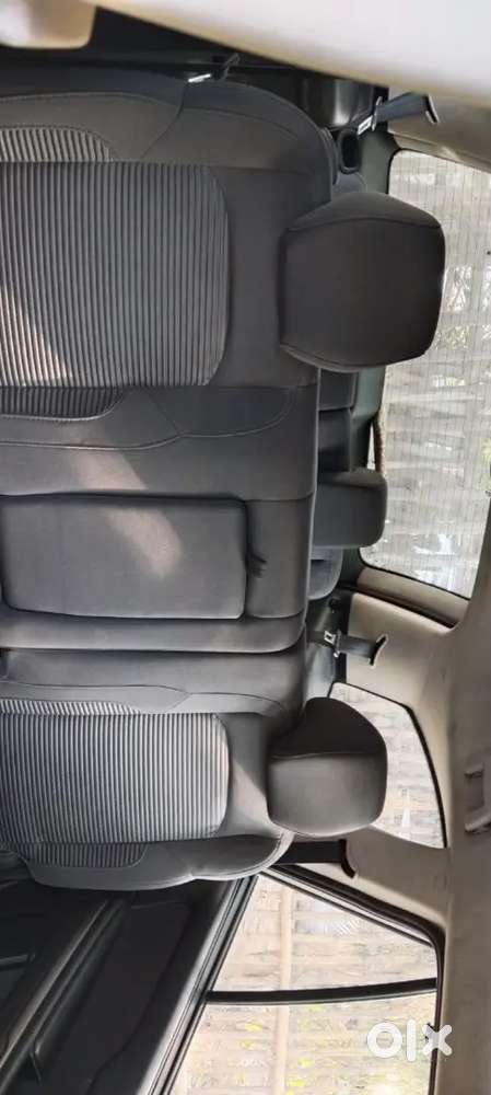 Tata Hexa 4*2 / 7 Seater Car