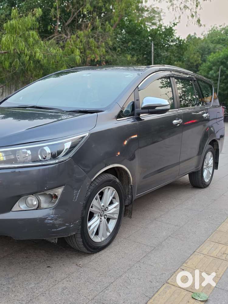 Toyota Innova Crysta 2.8z Automatic, 2016, Diesel