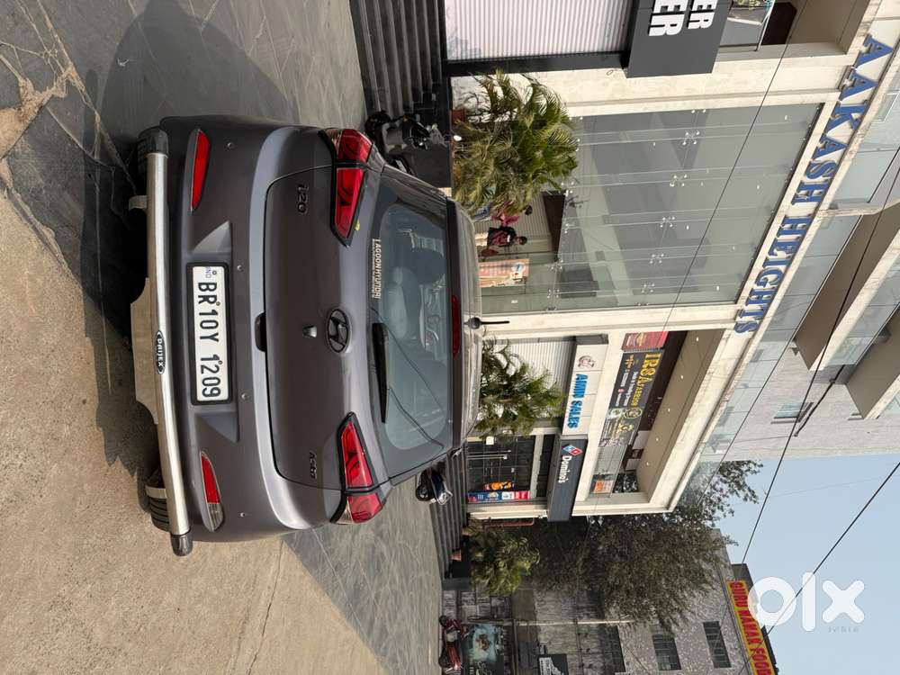 Very Less Driven Premium Hachback Well Maintained Top Model I20