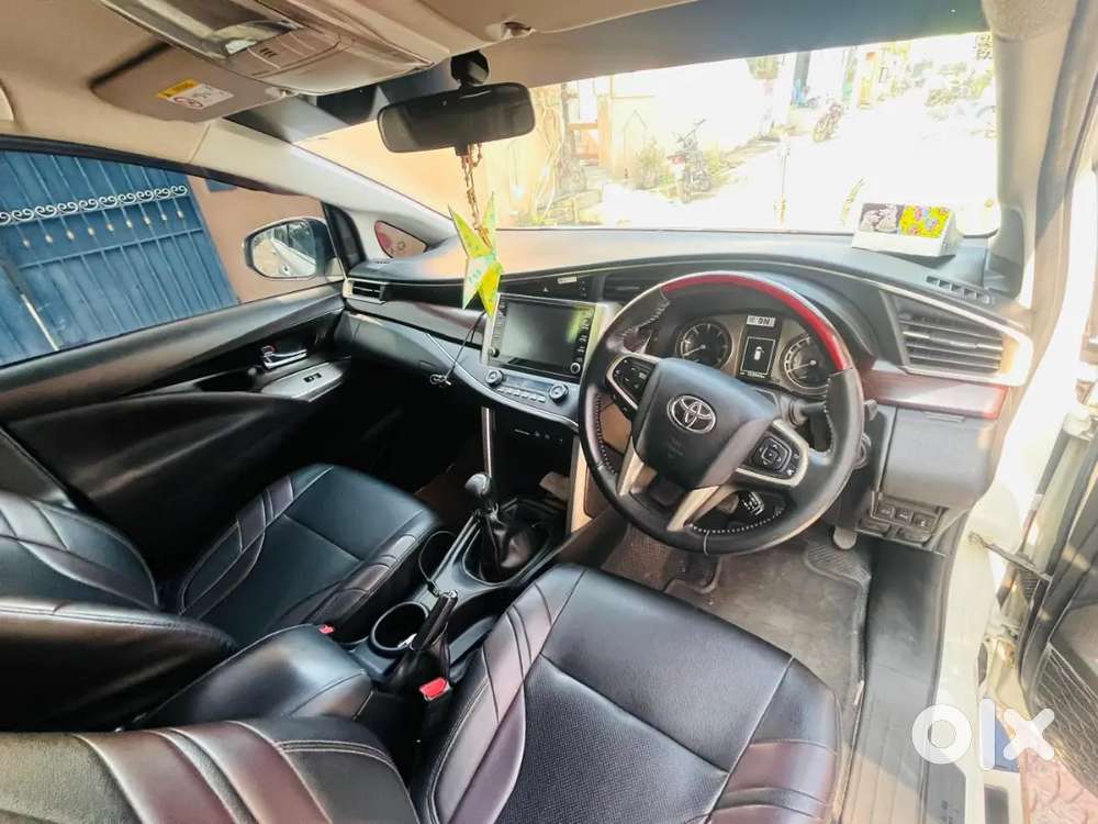 Innova Crysta 2.4 V 2021 Model