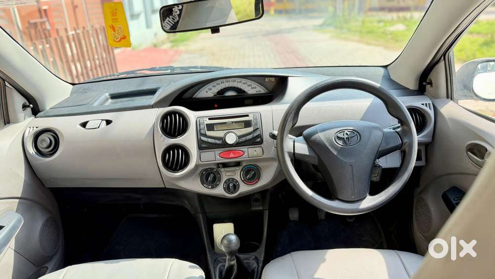 Toyota Etios Liva V Sp*, 2011, Petrol