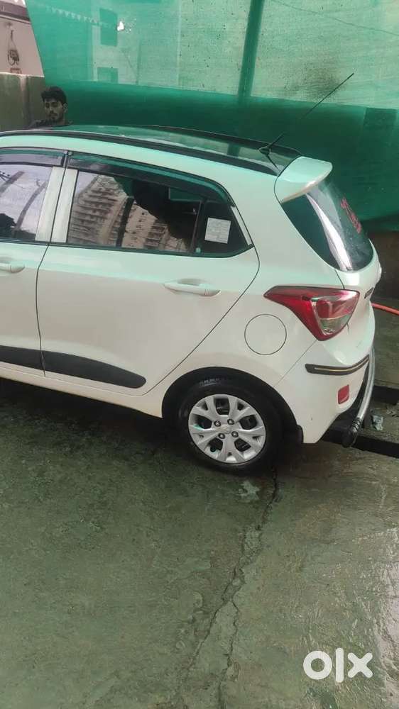 Hyundai Grand I10 Sportz 2016 Petrol
