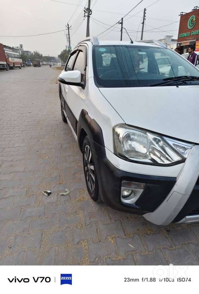 Toyota Etios Cross 1.2l G, 2015, Diesel