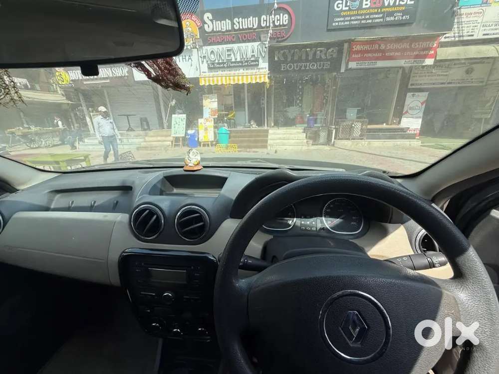Renault Duster 2014 Petrol Well Maintained
