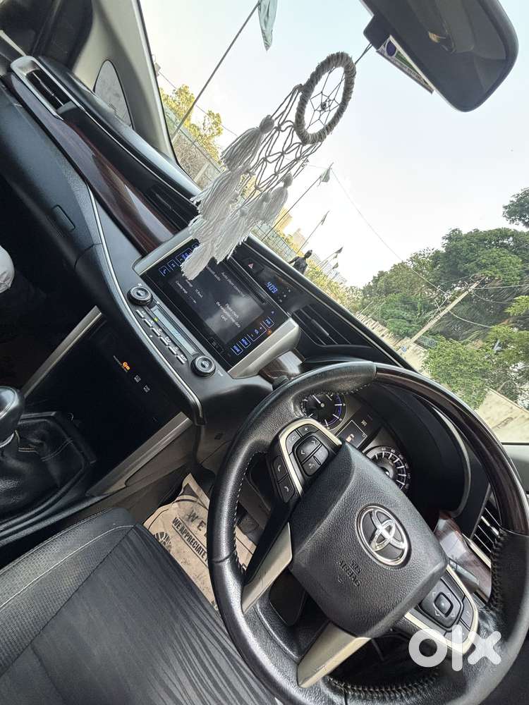 Toyota Innova Crysta 2.4 V, 2017, Diesel