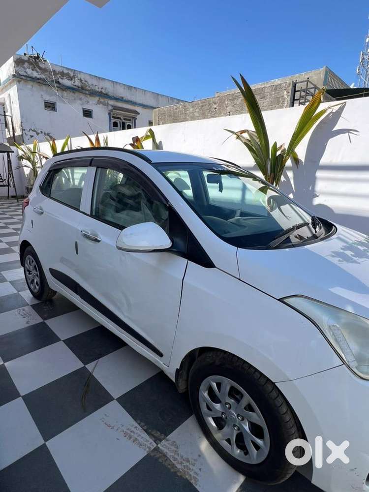 Hyundai Grand I10 2018 Diesel Well Maintained Insurance Over