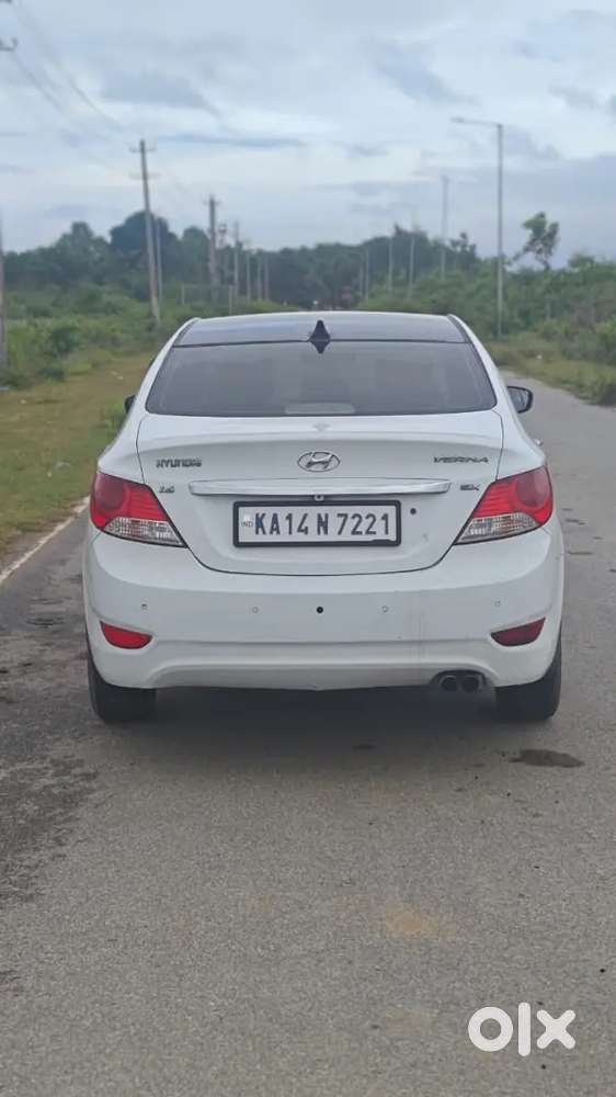 Hyundai Verna Crdi 2012