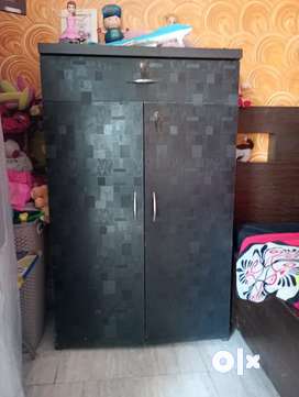 Small almirah store olx