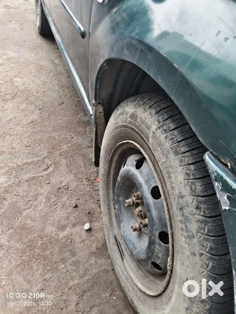 Mahindra Logan Petrol 2007