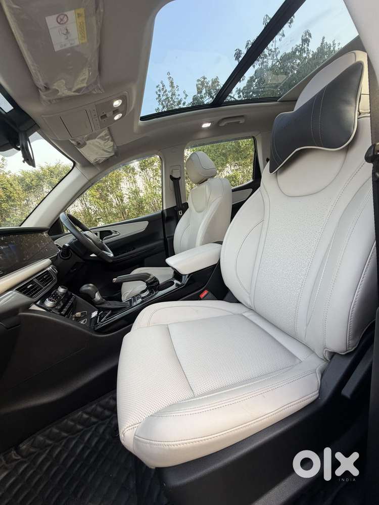 Mahindra Xuv700 2.2 Ax 7 Diesel At Str Awd, 2024, Diesel