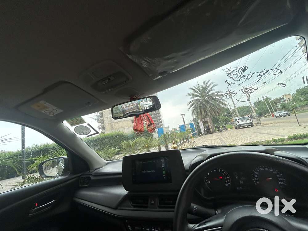 Maruti Suzuki Swift Vxi 2025