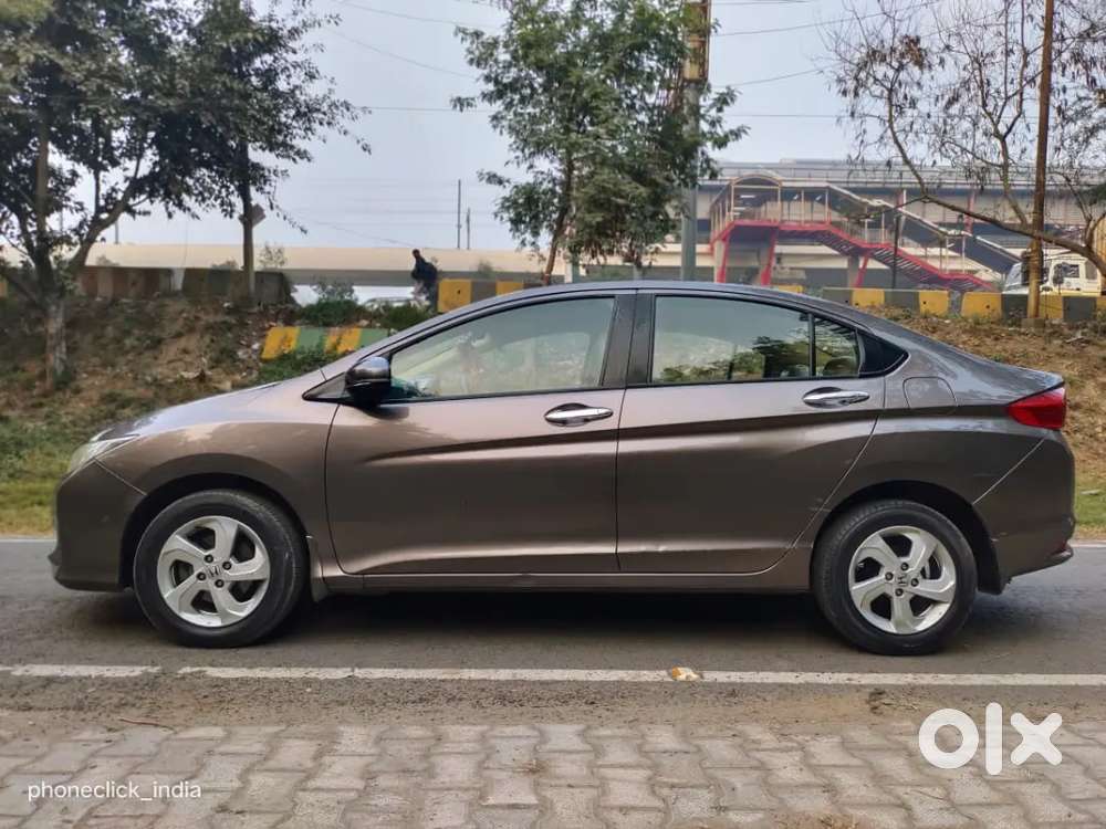 Honda City (2015 Diesel)excellent Condition.
Premium Leather Interior