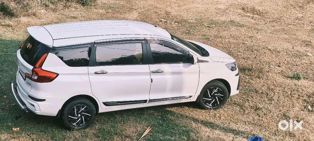 Maruti Suzuki Ertiga Vxi Petrol 2025