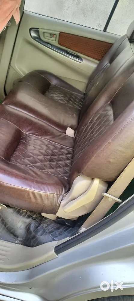 Toyota Innova 2014 Diesel 200000 Km Driven