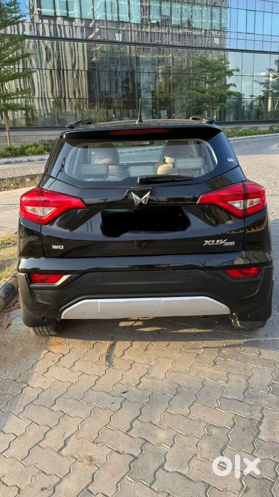 Mahindra Xuv300 W8 Petrol Manual