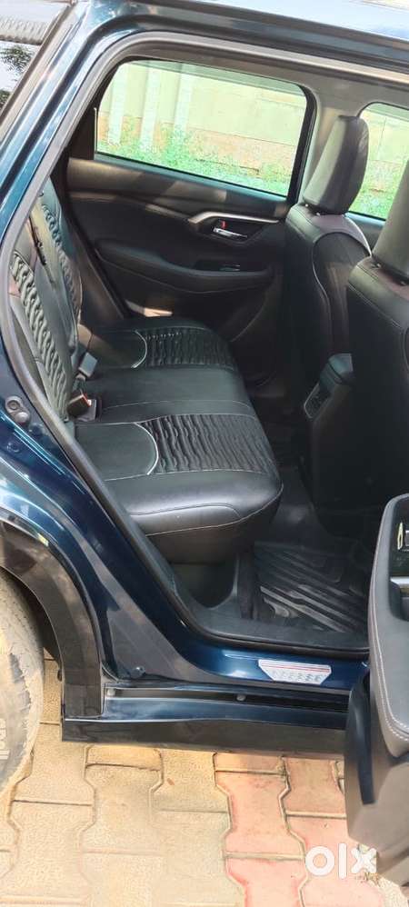 Maruti Suzuki Grand Vitara 1.5 Zeta Plus Intelligent Hybrid Ecvt, 20..