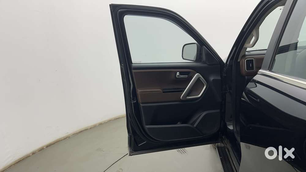 Mahindra Scorpio N Z8 L Petrol At 7 Str, 2022, Petrol