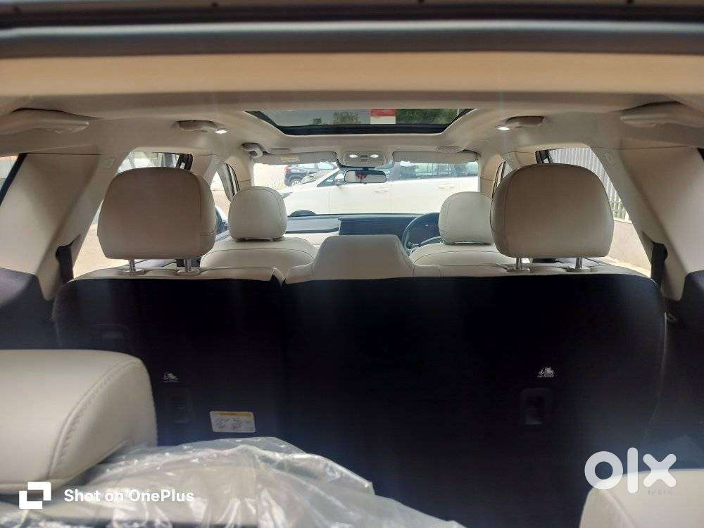 Mahindra Xuv700 2.2 Ax 7 Diesel At Luxury Pack Str, 2023, Petrol