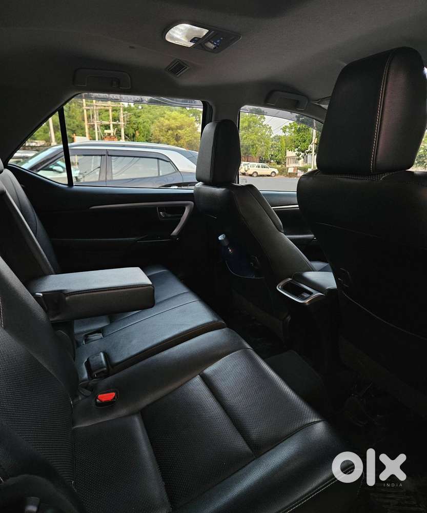 Toyota Fortuner [2021-ongoing] 2.8 2wd Diesel Mt, 2023, Diesel